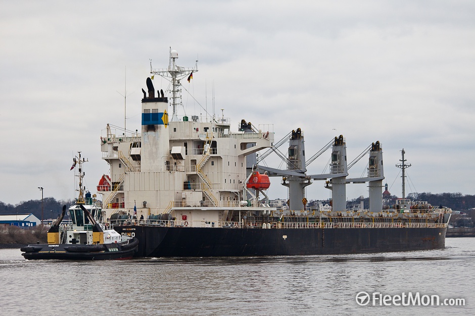 Pirații nigerieni au atacat bulk-carrier-ul 