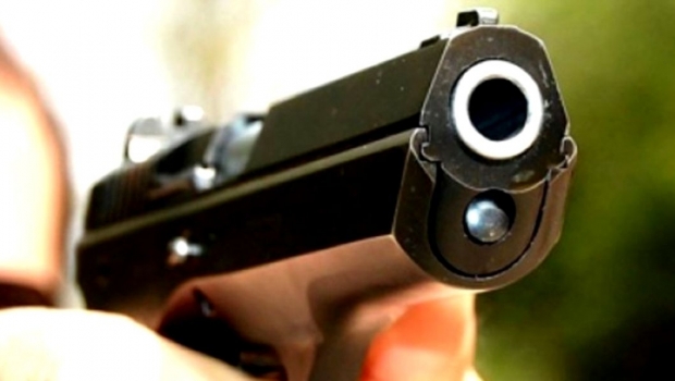 Armele cu care a fost împușcat patronul casei de schimb valutar au fost găsite - pistol1e141432808090848770100-1551343001.jpg