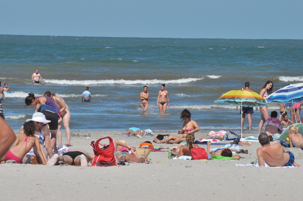 Direcția de Statistică Constanța / Câți turiști au ajuns pe litoral, în primul semestru - plaja9-1377016361.jpg