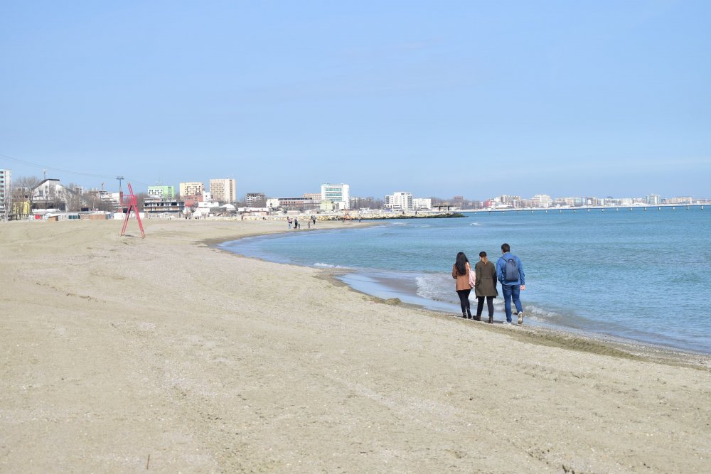 Plaje fără gunoaie. Constănțenii, invitați la o acțiune de ecologizare pe nisip, în weekend - plajamamaia1-1632736790.jpg