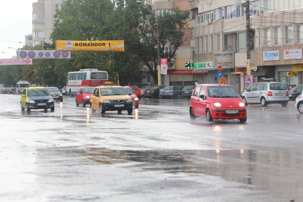 Se strică vremea la Constanța. PLOI TORENȚIALE, din această noapte - ploaiebaltiinundatii251375283243-1422694139.jpg
