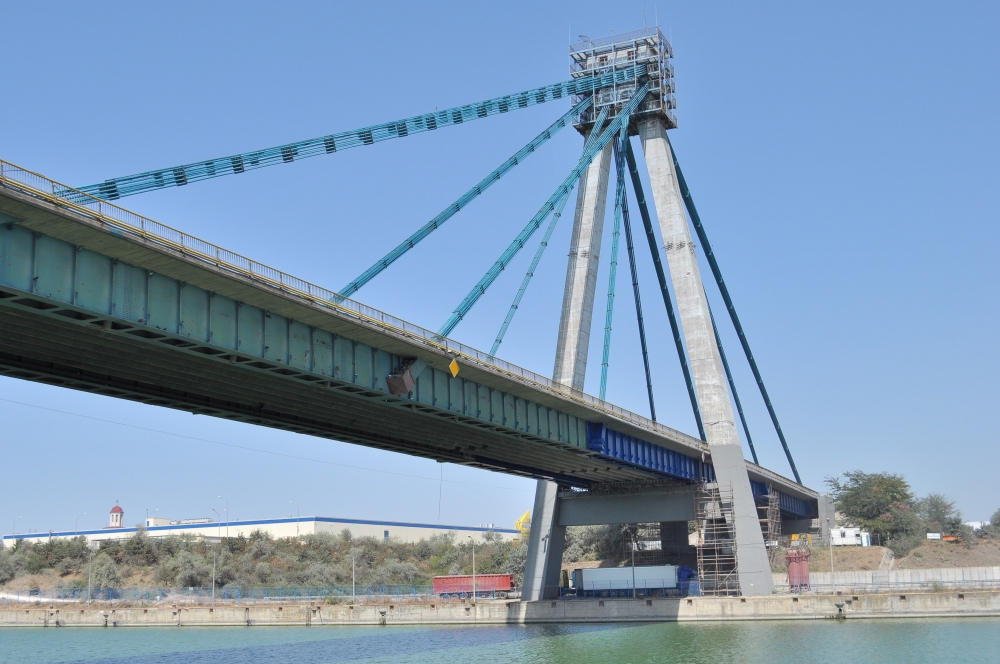 ATENȚIE ȘOFERI / Podul Agigea se închide și sâmbătă - podagigea84-1348841974.jpg