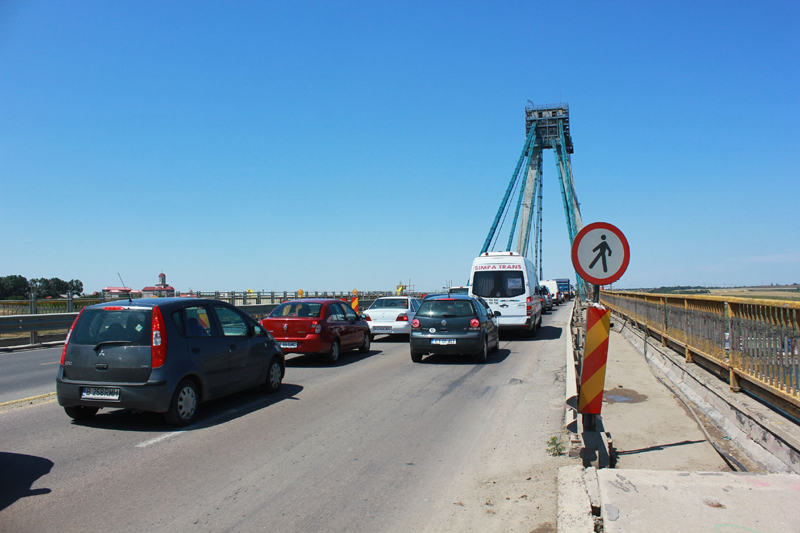 Atenție! Ce trebuie să știți despre traficul rutier pe podul Agigea, de săptămâna aceasta - podagigeatraficmasini13137995742-1418642642.jpg