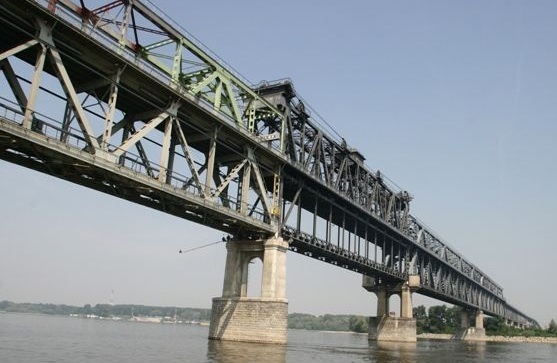 România și Bulgaria discută construirea a patru poduri noi pe Dunăre - poddunareruse-1365608209.jpg