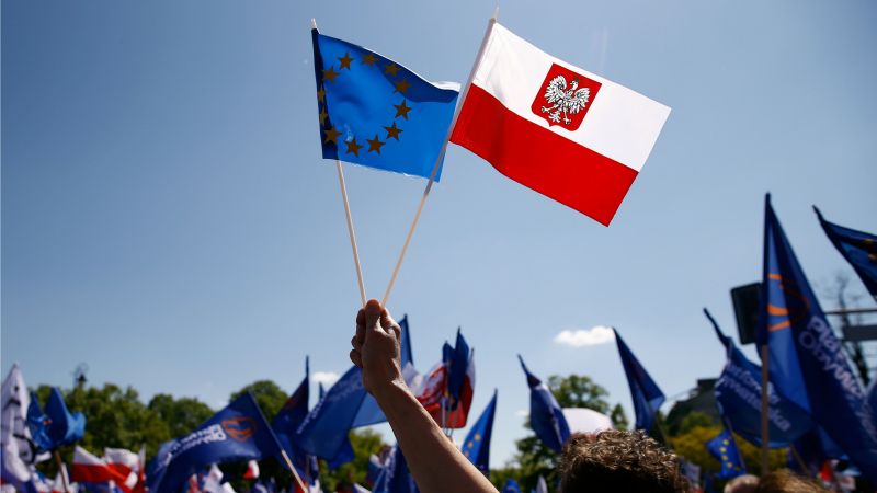 UE, procedură fără precedent împotriva Poloniei: a activat Articolul 7. Reacția guvernului de la Varșovia - pol-1513782491.jpg