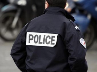 Circa 30 de români care lucrau ilegal în Corsica au fost reținuți și vor fi expulzați din Franța - police-1328353608.jpg