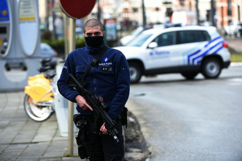 Belgia / Poliția a arestat luni seara un suspect de terorism la Bruxelles - police-1482245537.jpg