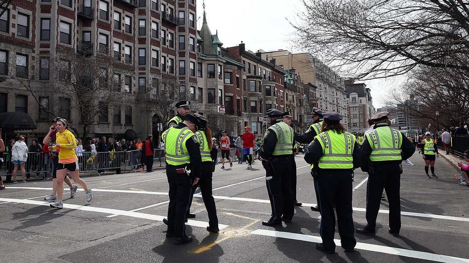 După Boston, New York și Washington, în alertă maximă - policebostonmarathon-1366106811.jpg
