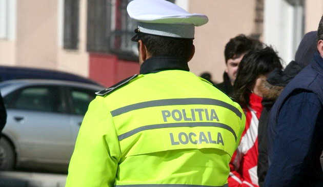 Șef al poliției locale, din Constanța, alături de un agent, BĂTUȚI ÎN PLINĂ STRADĂ! - poliitiilocalinuauvoiesopreascnt-1513857646.jpg