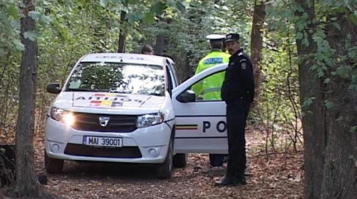 O adolescentă, dată dispărută de acasă, a fost găsită spânzurată în pădure - politi-1590223798.jpg