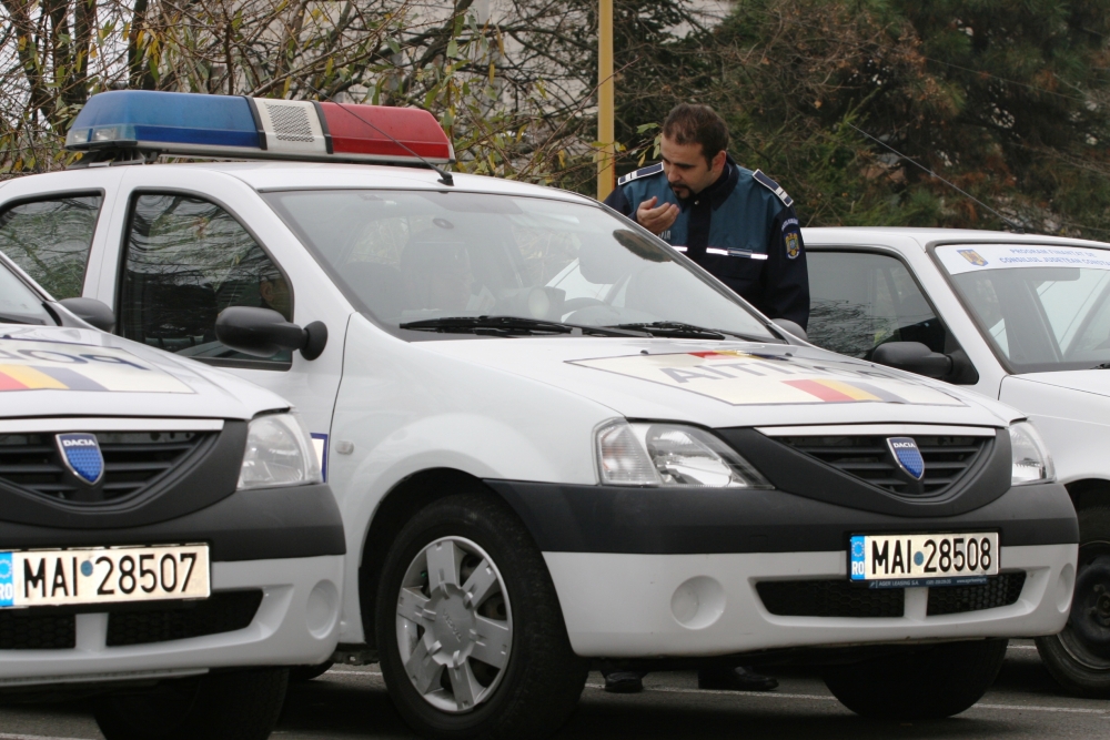 Șofer fără permis, prins la Mangalia - politia-1358240280.jpg
