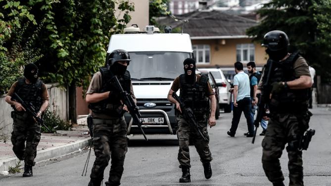 Turcia a reținut trei suspecți care plănuiau atentate asupra reprezentanțelor diplomatice germane - politia-1458745857.jpg