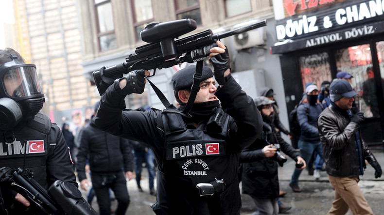 Autoritățile turce au arestat 25 de suspecți în legătură cu atacul de vineri din Antalya - politia-1476544389.jpg