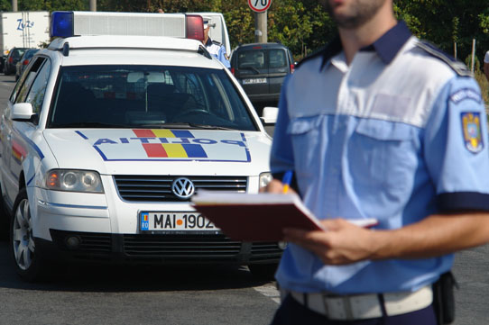 Cinci șoferi din Constanța au rămas fără mașini. Ce au depistat oamenii legii - politia1-1553337076.jpg