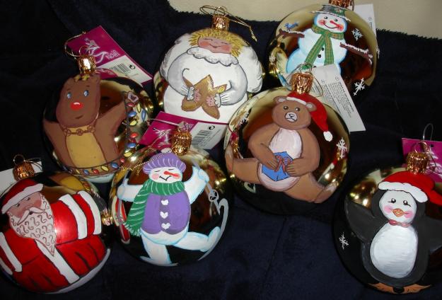 Expoziție de produse de Crăciun, realizate de copii și adulți instituționalizați - politia1353930878-1355404358.jpg
