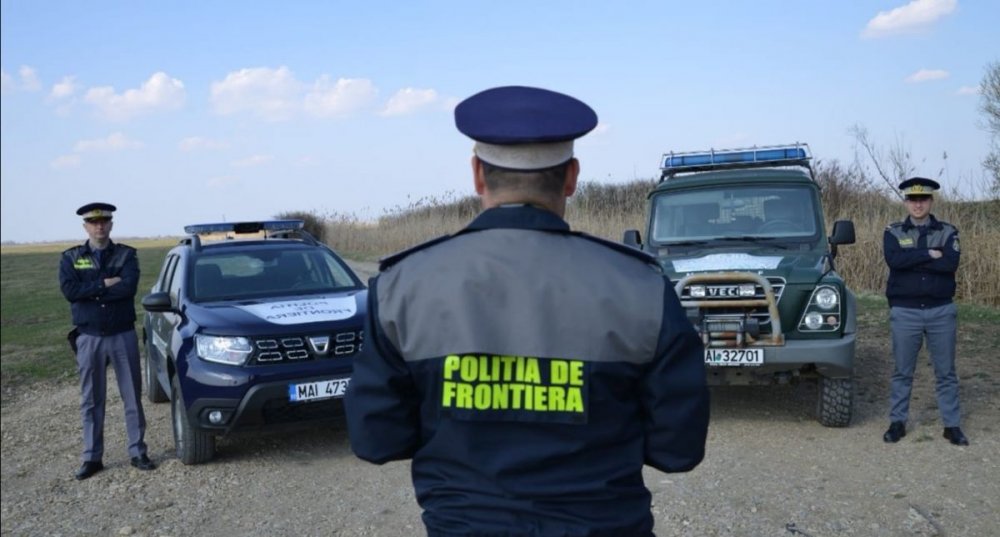 Poliţia de Frontieră. 97 de cetăţeni străini, opriţi să intre în România. Ce au descoperit oamenii legii - politiadefrontiera4-1644484584.jpg
