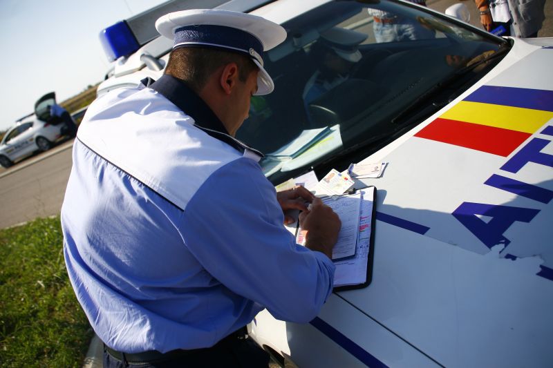 Dosare penale pe numele a doi șoferi. Cum au fost prinși de polițiști - politiarutiera1-1562747071.jpg