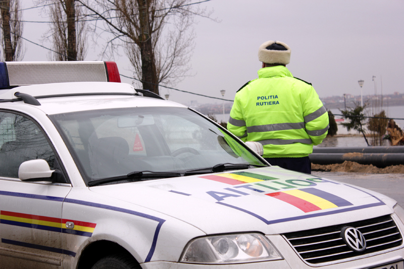 Șoferi penali, prinși pe străzile din Constanța - politiarutieramasinadepolitie413-1420802037.jpg