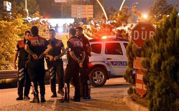Trei noi decese ridică bilanțul atentatului de la Ankara la 37 de morți - politieturcia-1457945679.jpg