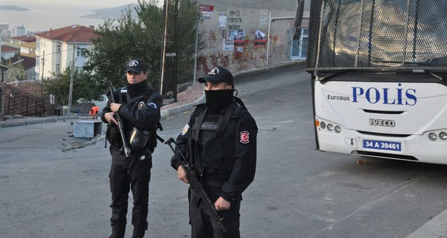 Turcia / Opt arestări în ancheta privind atentatul de la Istanbul - politiqa-1483368964.jpg