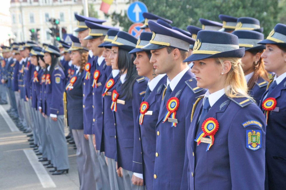 Poliția Română recrutează 1800 de ofițeri din sursă internă - politist-1564172177.jpg