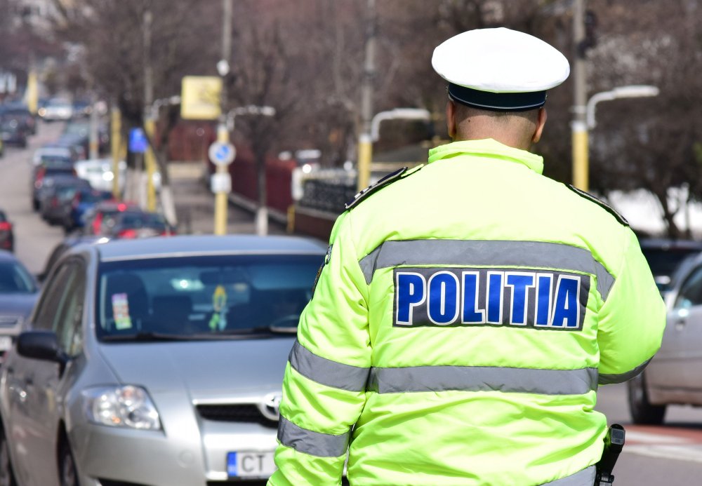 Polițiști găsiți incompatibili de ANI: nu aveau voie să lucreze ca instructori auto! - politistiani-1581617606.jpg