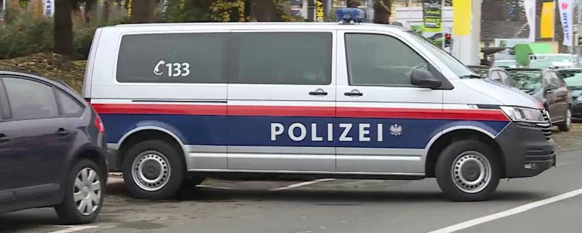 Un român a ucis o femeie și i-a abandonat cadavrul pe treptele unei clădiri publice din Austria - polizia-1637085606.jpg