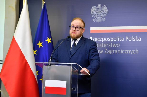 Polonia pledează pentru un al şaptelea pachet de sancţiuni împotriva Rusiei - polonia-1655635350.jpg