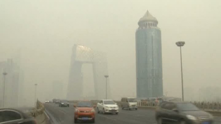 VIDEO. POLUARE MAXIMĂ la Beijing: de 30 de ori limita maximă admisă - poluaremaximabeijing80060900-1386496820.jpg