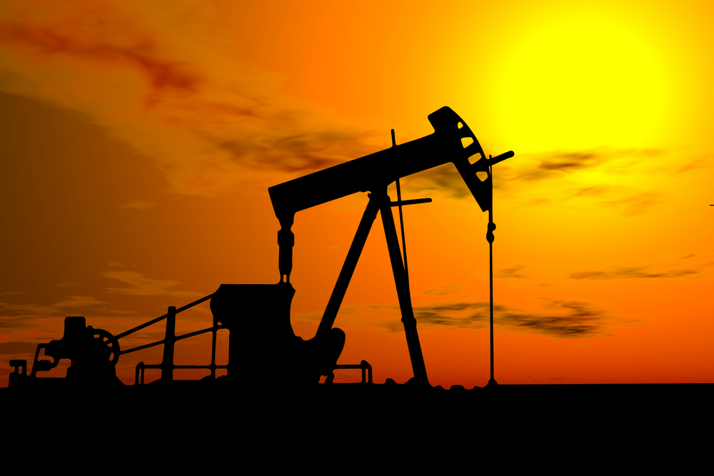 Previziune optimistă: prețul petrolului se va reduce ușor - pompadepetrol1-1375872756.jpg