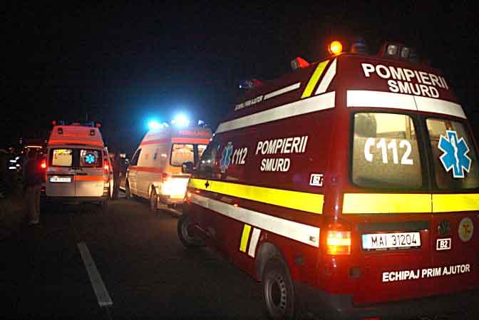 UPDATE. ACCIDENT GRAV în zona Popas Cișmea. ȘASE MAȘINI DISTRUSE, mai multe victime în spital! - pompier-1662753837.jpg