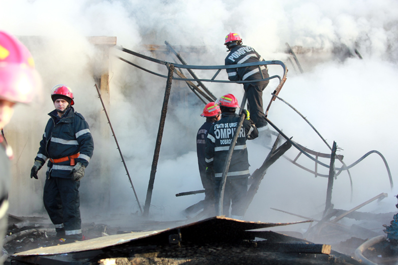 Pompierii demiși se vor putea angaja înapoi la ISU Dobrogea - pompieriidemisisevorputeaangajai-1391189255.jpg