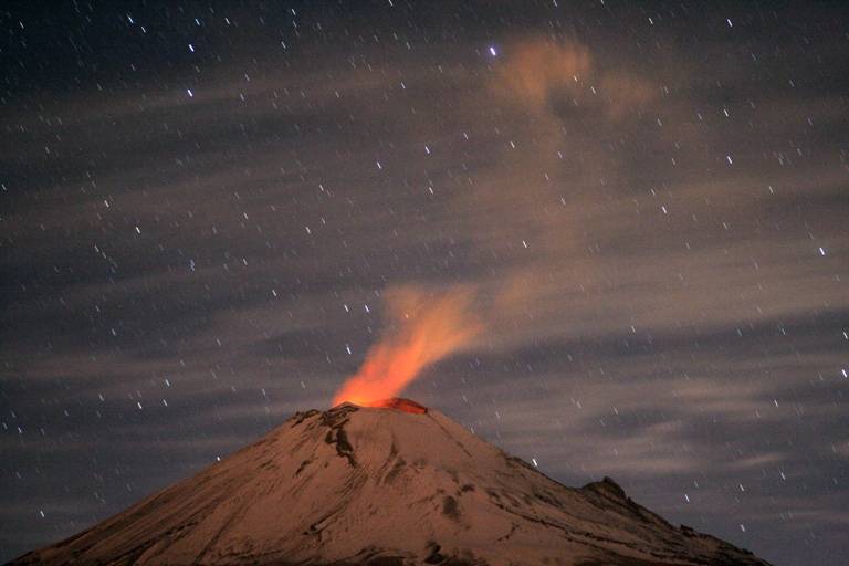 Vulcanul Popocatepetl  își face de cap - popocatepetlfd22751c9b-1368048213.jpg
