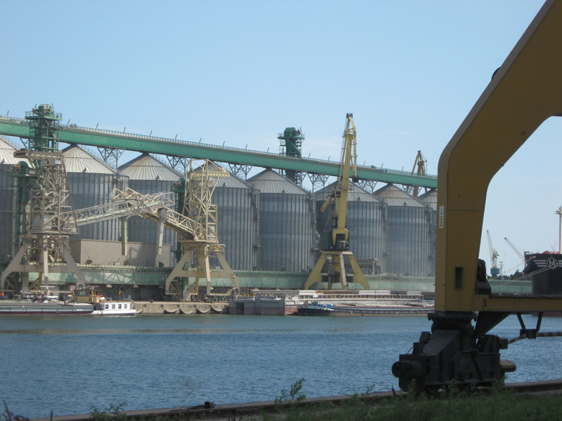 Traficul de cereale a crescut cu 53,13% în portul Constanța! - port-1337287404.jpg