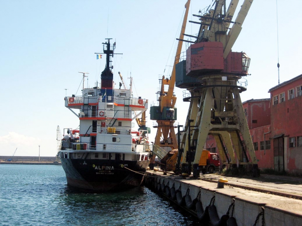 Motivele de îngrijorare ale portului Constanța - port-1371384975.jpg