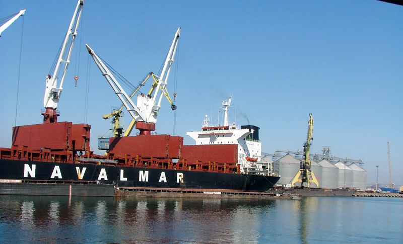 Ucraina relansează competiția adâncimilor cu portul Constanța - port1-1324215208.jpg