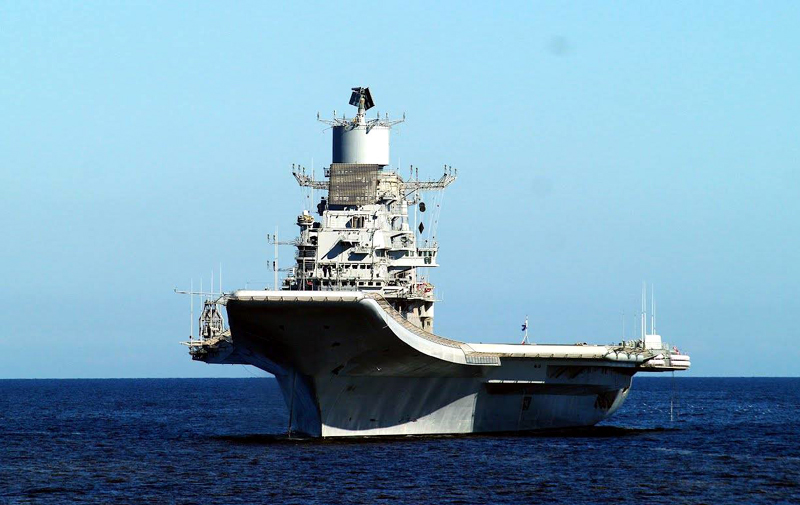 Rusia predă Indiei portavionul Amiral Gorșkov, cu o întârziere de cinci ani - portavion-1384709682.jpg