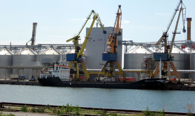 Portul Constanța și-a dublat capacitatea terminalelor de cereale, în ultimul deceniu - portsiloz-1314208114.jpg