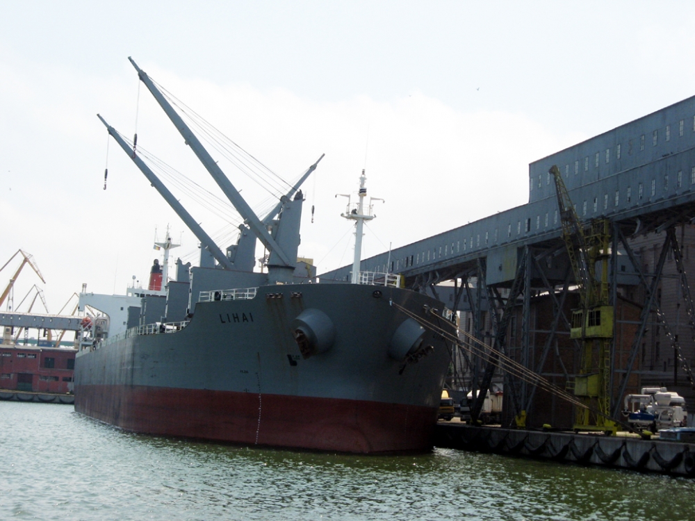 Portul Constanța pompează grâne, în draci, la export - portul-1404834207.jpg