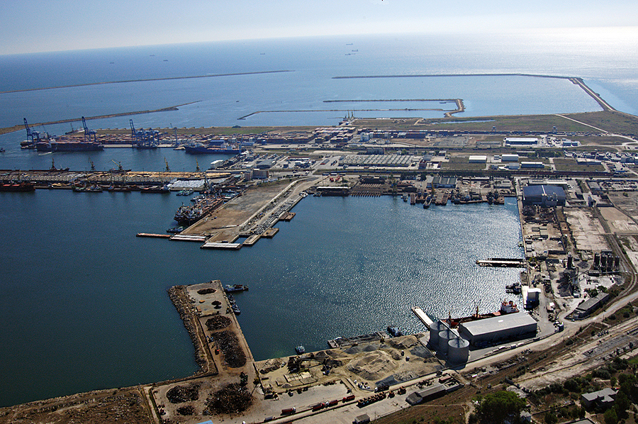24 milioane de euro pentru investiții în porturile românești. CE a aprobat schema notificată de România - portulconstanta-1697201394.jpg