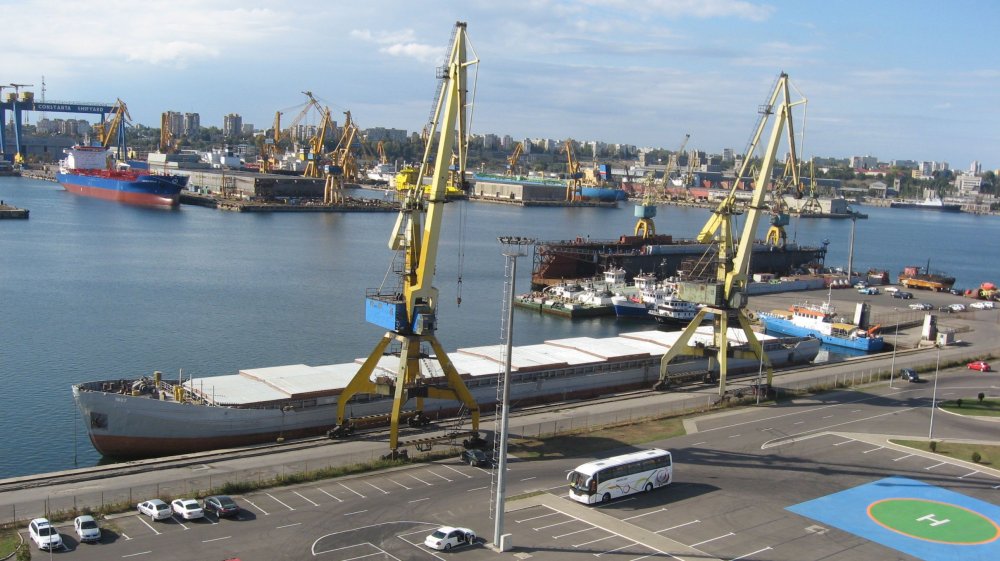 Portul Constanța așteaptă de prea mulți ani să fie scos din starea de semi-izolare - portulconstantaasteapta4-1591887762.jpg