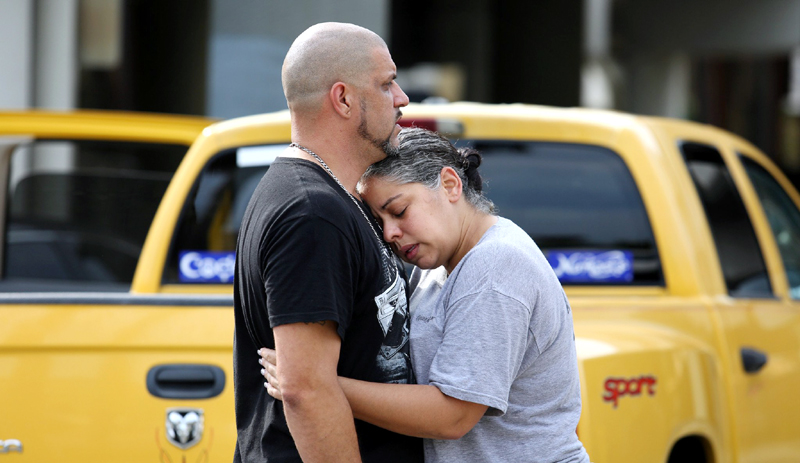 A salvat zeci de vieți în atacul din Orlando! Povestea emoționantă a unui agent  de securitate - povestepuscas-1466082724.jpg