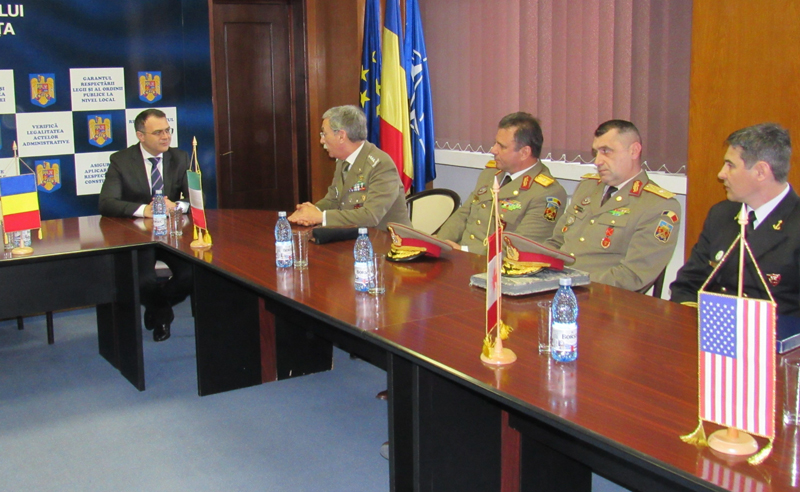 Prefectul județului,  Ion Constantin,  vizitat  de oficiali ai NATO - prefectuljudetuluivizitat-1426265395.jpg