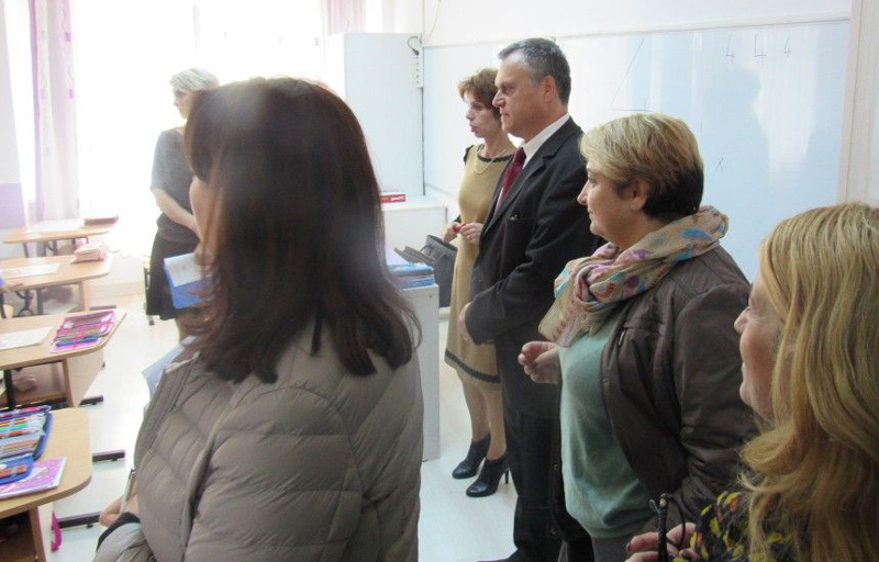Prefectul Adrian Nicolaescu, vizită în cinci unități școlare din Constanța - prefectura-1477588725.jpg