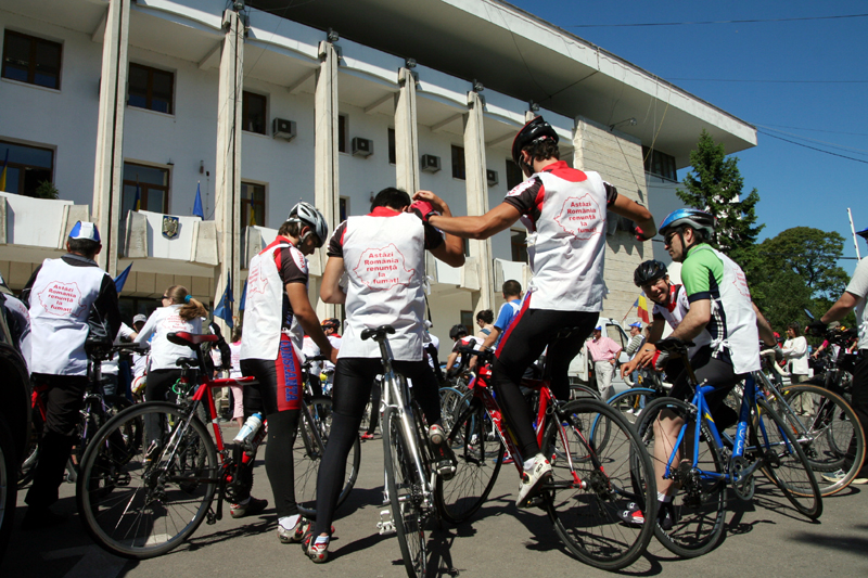 Marșul sănătății pe biciclete, la Constanța - prefecturabiciclistiantifumat118-1370015927.jpg