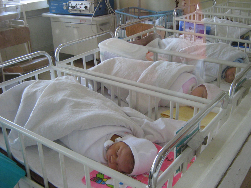 Trei nou-născuți, morți în condiții suspecte la Spitalul Județean Constanța - prematuri-1322992437.jpg