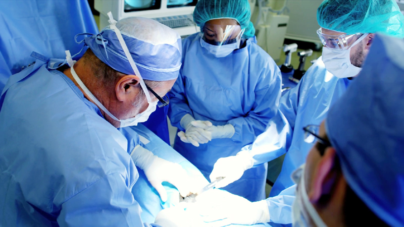 Intervenție chirurgicală, în premieră la Constanța. Cine a făcut parte din echipa de medici - premieramedicala1-1541438350.jpg