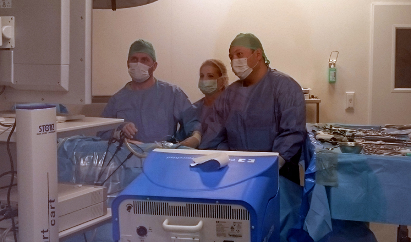 Premieră medicală în Dobrogea. Medicii de la OCH au extirpat un rinichi laparoscopic - premieramedicalaoch-1425575989.jpg