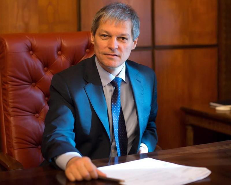 Premierul Cioloș nu vrea să-i ducă cu 