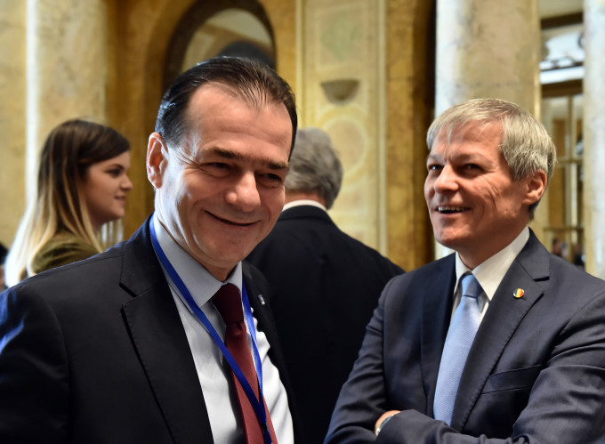 Premierul Ludovic Orban, întâlniri periodice cu Dacian Cioloș și Dan Barna - premierulludovicorban-1575209399.jpg